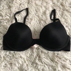 PINK lightly lined t-shirt bra